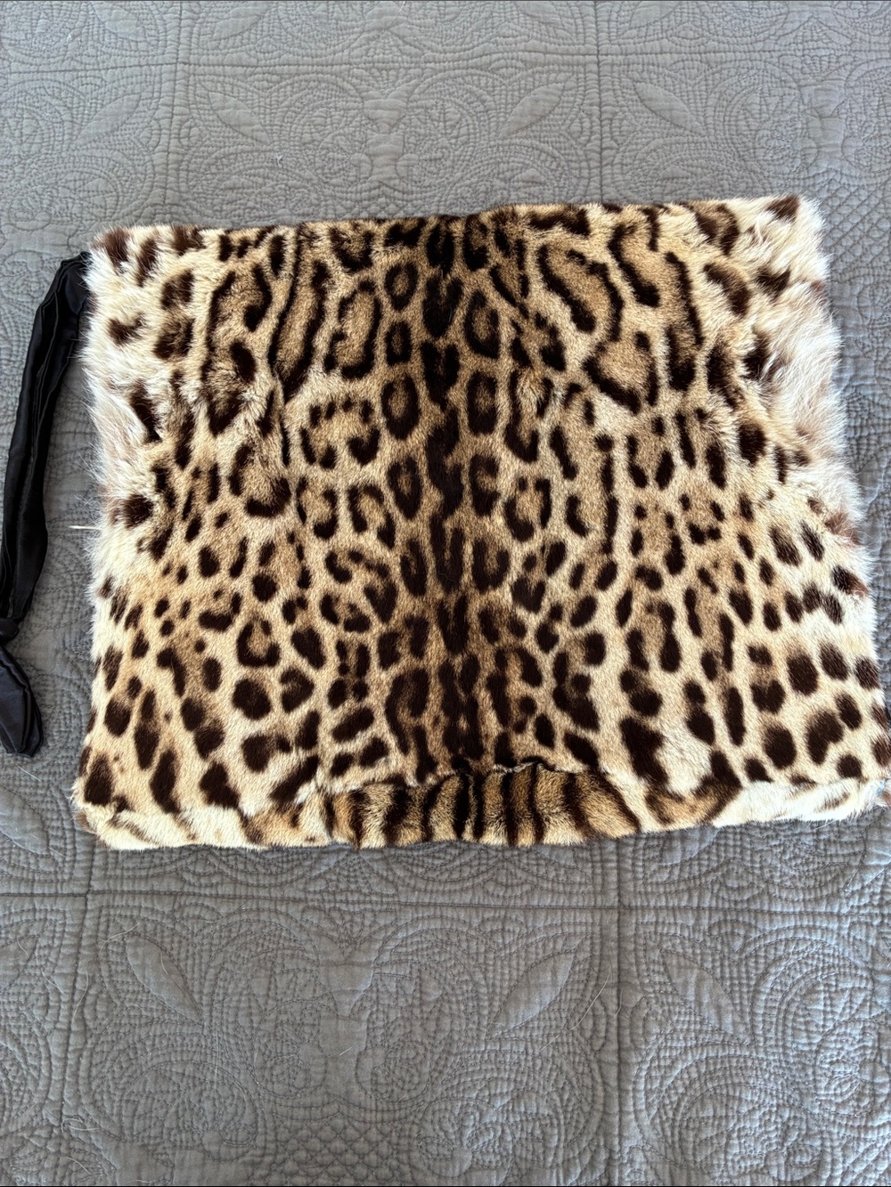 Vintage Fur Wristlet Clutch - zip interior satin lining